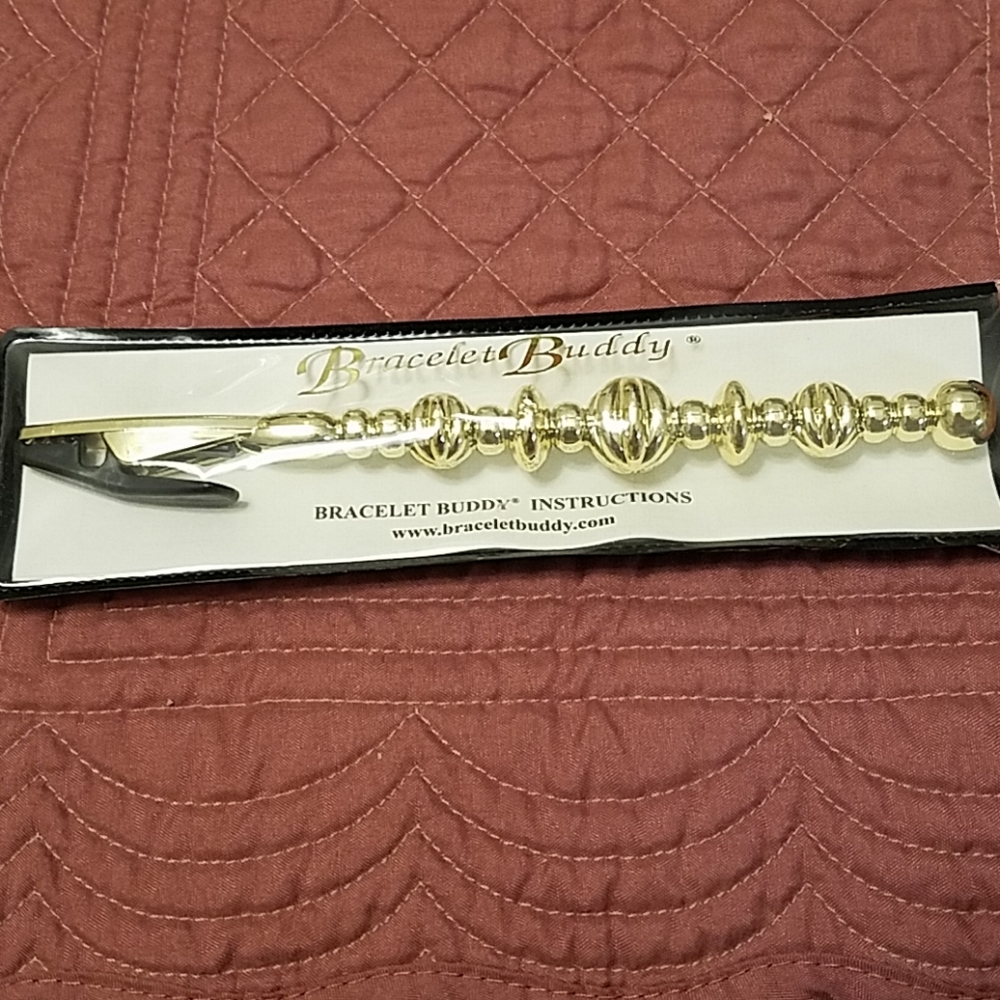 Bracelet Buddy w/use instructions